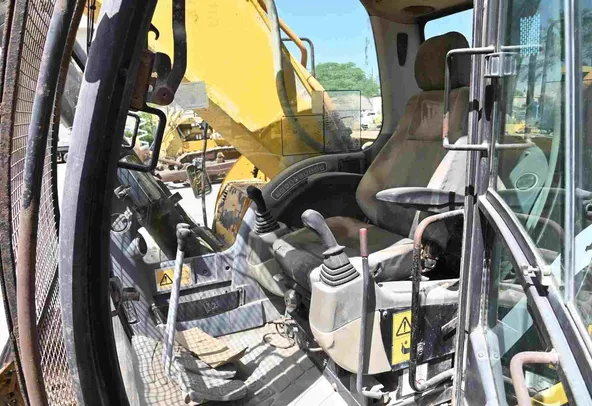 2008 JCB JS330LC Track Excavator Cabin View - EX-0284