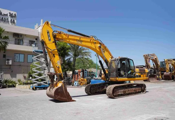 2008 JCB JS330LC Track Excavator Front Left View - EX-0284