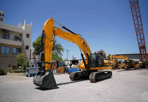2008 JCB JS330LC Track Excavator Front Left View - EX-0286