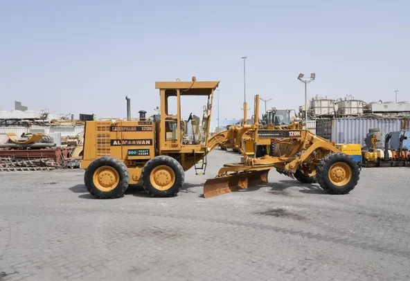2008 Caterpillar 120H Motor Grader Right Side View