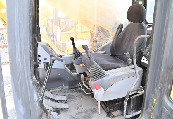 2009 Komatsu PC800SE-7 Track Excavator Cabin View - EX-0291