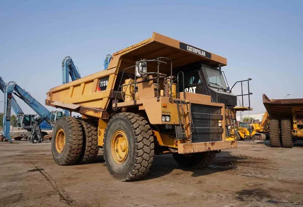 2010 Cat 773D Rigid Dump Truck Front Right View - RD-0476