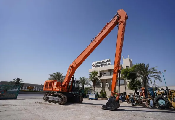 2010 Hitachi ZX870H-3F Zaxis Large 86 ton Hydraulic Crawler Long Reach Boom Excavator Tracked Digger Front Right View