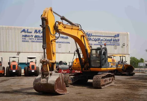 2011 JCB JS330 Track Excavator Front Left View - EX-0296