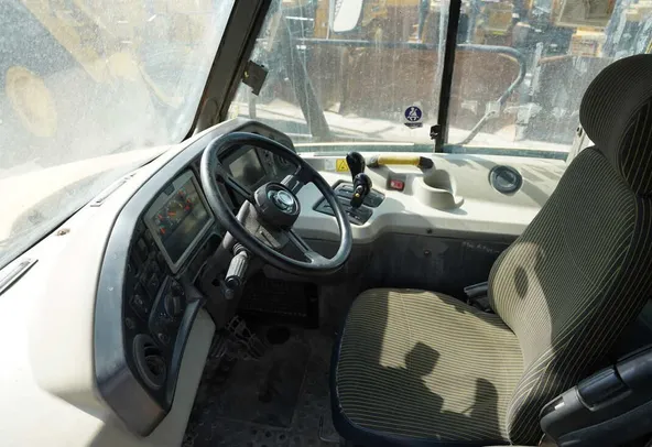 2011 Caterpillar 740B Articulated Hauler for Sale-cabin view