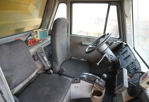 2011 cat 777D rigid dump truck cabin view