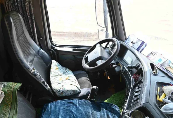 2012 Volvo FMX 370 6x4 Tipper Truck Cabin View - TK-0302