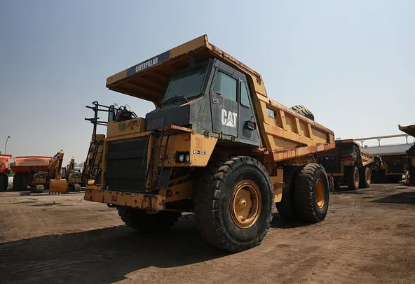2012 cat 773E rigid dump truck front left view