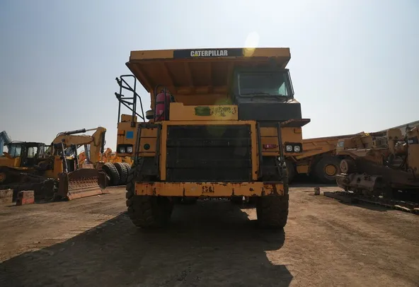2012 cat 773E rigid dump truck front view