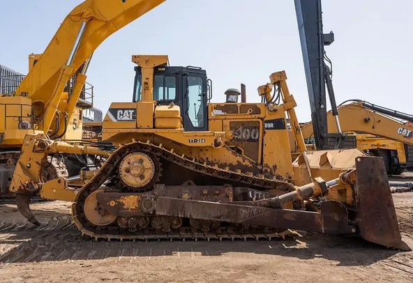 2012 Caterpillar D9R Bulldozer Right Side View