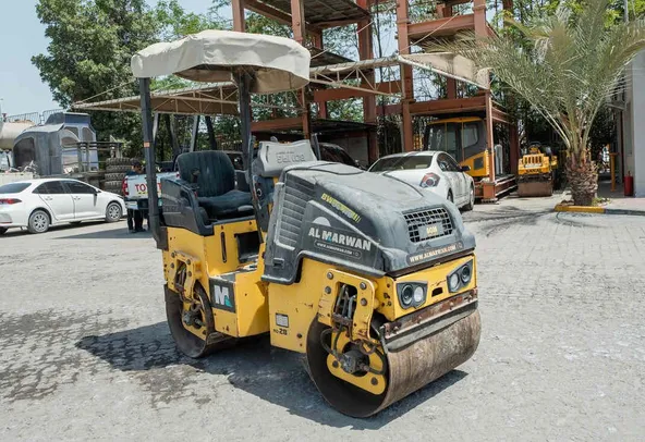 2013 Bomag BW90AD-5 Articulated Tandem Roller Rear left Image