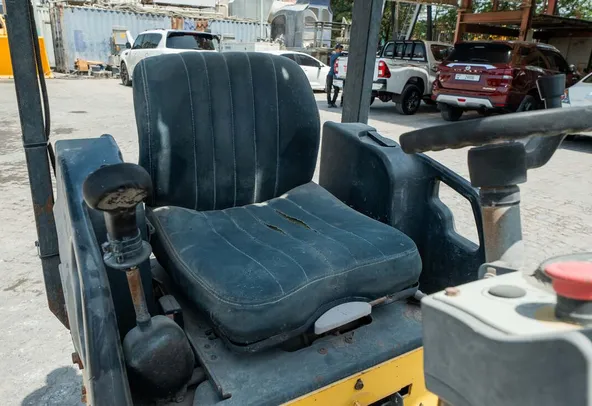 2013 Bomag BW90AD-5 Articulated Tandem Roller Inside Cabin Image