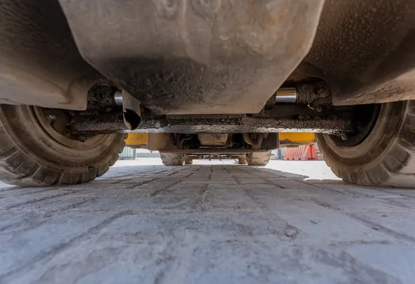 2013 TCM FDF30T3KT Diesel Forklift Under carriage View