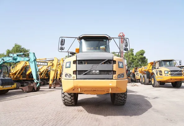 2013 volvo a35f articulated dump truck front view