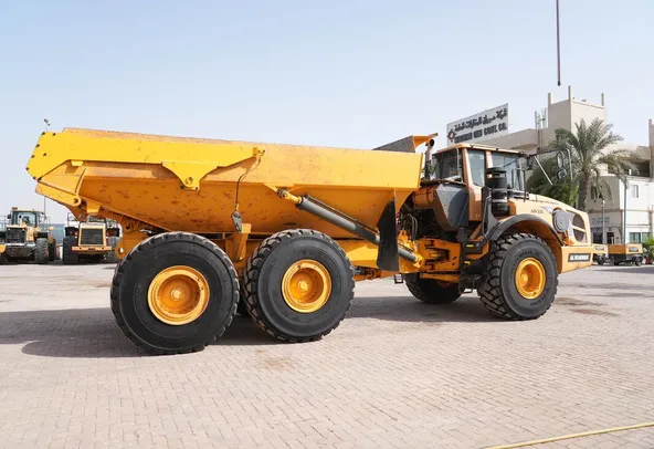 2013 volvo a35f articulated dump truck right side view