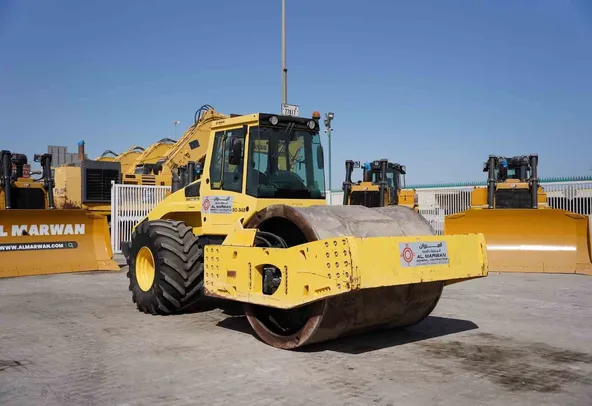 2014 Bomag BW 226 DI-4 BVC Single Drum Roller Front Right View - RO-0348