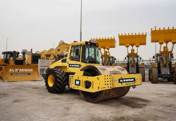 2014 Bomag BW226 DI-4 BVC Single Drum Roller Front Right View