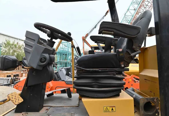 2014 Cat CS533E Single Drum Roller Cabin View - RO-0437