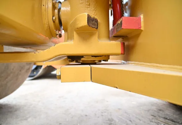 2014 Cat CS533E Single Drum Roller Undercarriage View - RO-0437