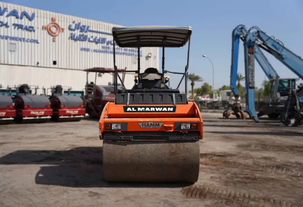 2014 Hamm HD90 Double Drum Roller Front View