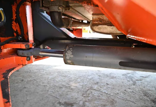 2014 Hamm HD90 Double Drum Roller Undercarriage View