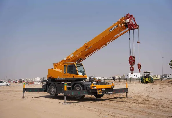 2015 Kato KR25H-V8 SR250Ri Mobile Crane Front Right View