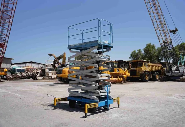 2016 Beta B500 Electric Scissor Lift Front Right View - LF-0069