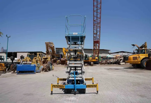 2016 Beta B500 Electric Scissor Lift Front View - LF-0069