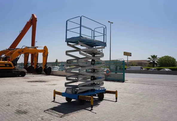 2016 Beta B500 Electric Scissor Lift Rear Right View - LF-0069