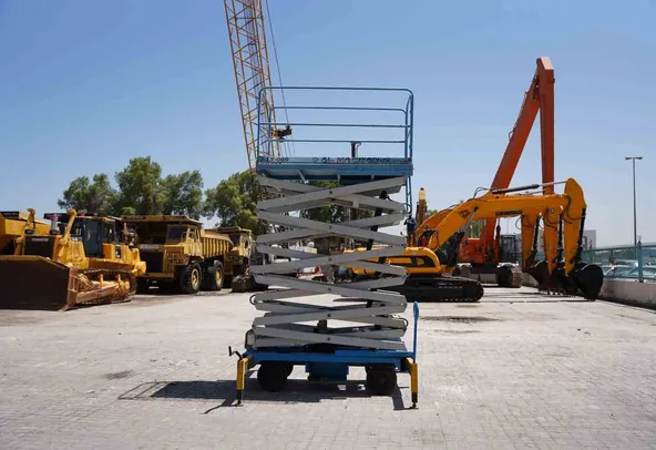 2016 Beta B500 Electric Scissor Lift Right View - LF-0069