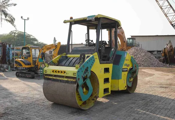 2017 Ammann AV70X Articulated Tandem Roller Front Left View