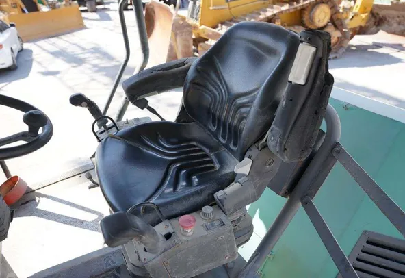 2017 ammann AV110X tandem roller cabin view