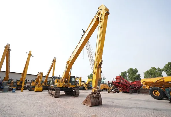 2017 Komatsu PC850SE-8R1 Long Boom Excavator Front Right View