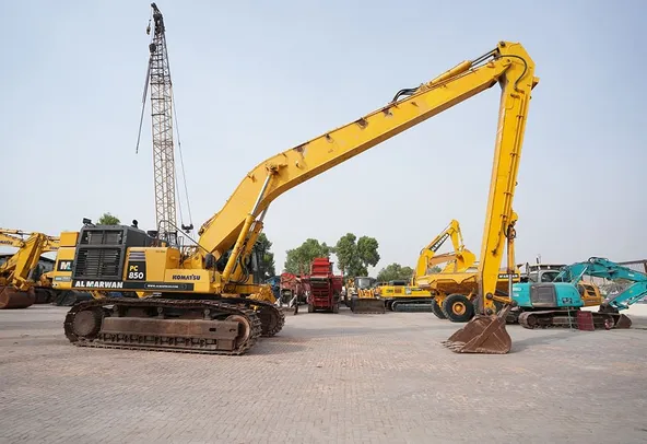 2017 Komatsu PC850SE-8R1 Long Boom Excavator Right Side View