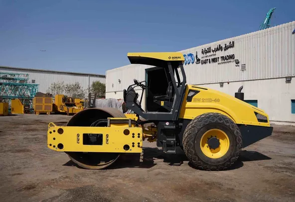2018 Bomag BW 211 D-40 Single Drum Roller Left View - RO-0445