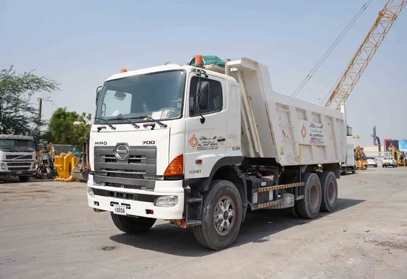 2018-hino-700-series-zs-4041-6x4-tipper-truck-front-left-view-tk-0394