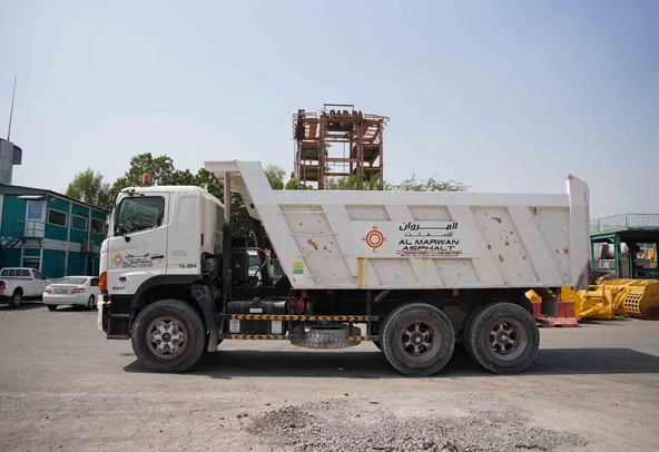 2018-hino-700-series-zs-4041-6x4-tipper-truck-left-view-tk-0394