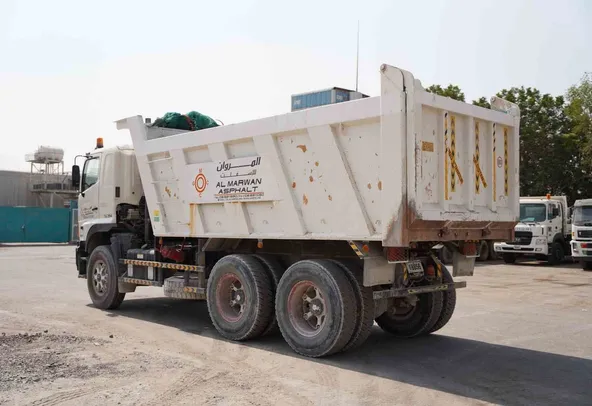2018-hino-700-series-zs-4041-6x4-tipper-truck-rear-left-view-tk-0394
