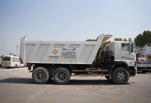 2018-hino-700-series-zs-4041-6x4-tipper-truck-right-view-tk-0394
