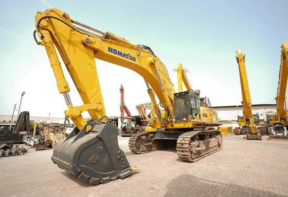 2018 Komatsu PC850SE-8R1 track excavator front left image