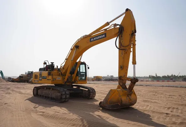2019 Komatsu PC300-8M0 Track Excavator Front Right View - EX-0419