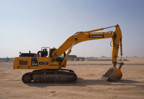 2019 Komatsu PC300-8M0 Track Excavator Right View - EX-0419
