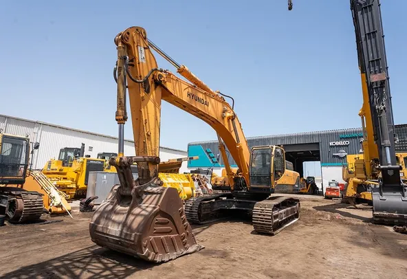 2019 Hyundai 480LC-9S Track Excavator Front Left View