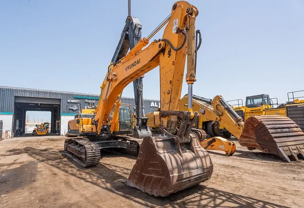 2019 Hyundai 480LC-9S Track Excavator Front RIght View
