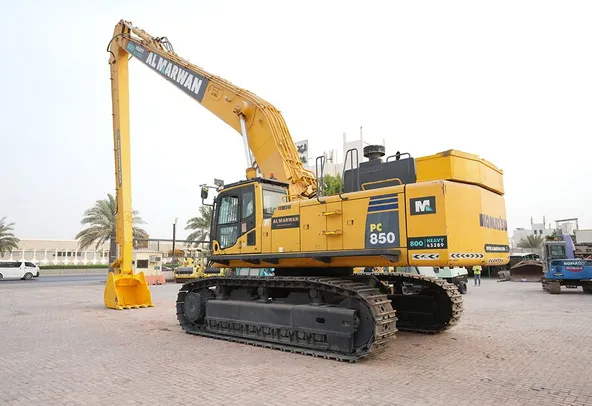 2019 Komatsu PC850-8R1 Long Boom Excavator Rear Left View