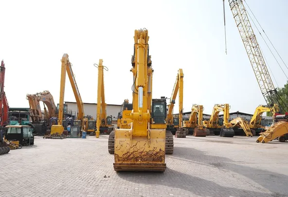 2019 Komatsu PC850-8R1 Track Excavator Front View
