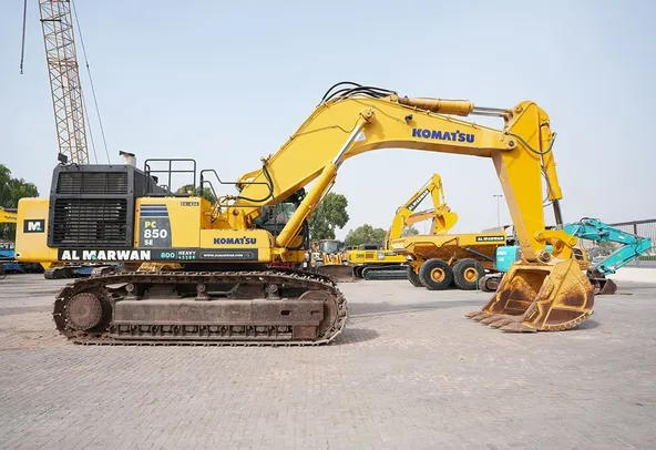 2019 Komatsu PC850-8R1 Track Excavator Right Side View