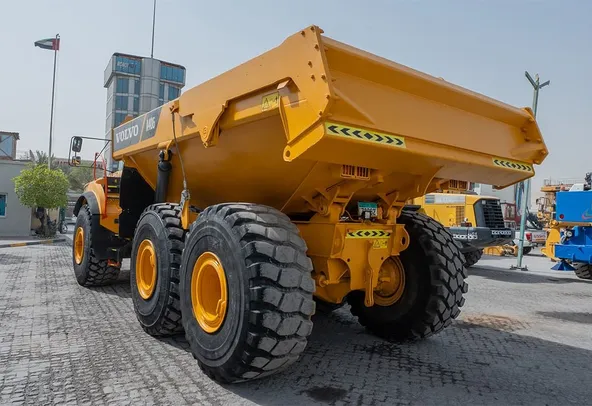 2019 volvo A40G dump truck rear left Image