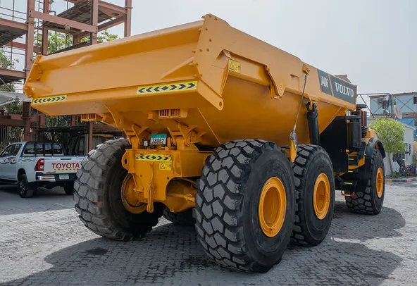 2019 volvo A40G dump truck rear right Image