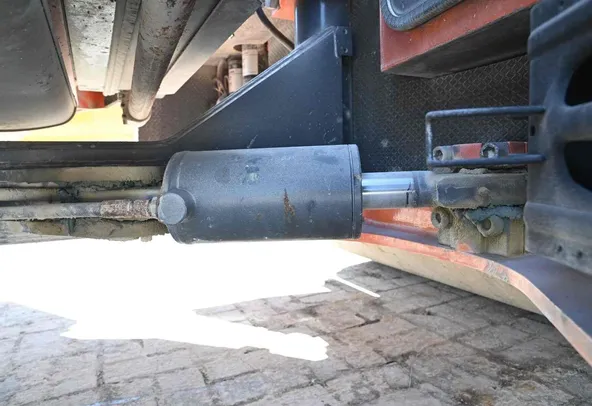 2020 Hamm HD 110 Double Drum Roller Undercarriage View - RO-0344
